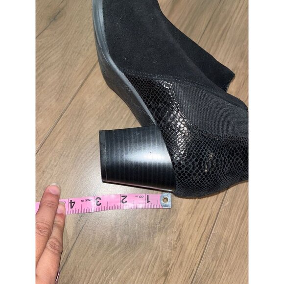 Vionic Black Anne Ortho Snake Print Leather/Suede Ankle Boots Size 9 - Picture 6 of 9